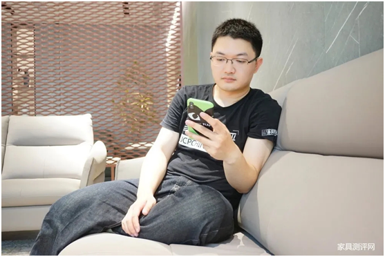 庫萊雅家居：老師們，別總是站著，坐下來休息一下