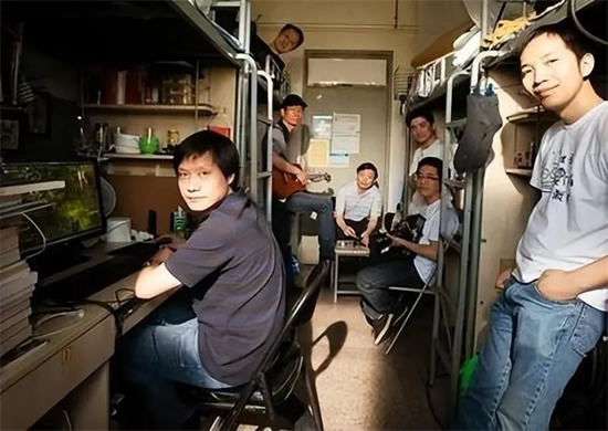小米創(chuàng)辦人雷軍的傳奇人生八年,從零到世界500強