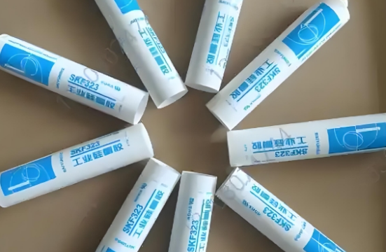 硅酮膠在老舊門窗翻新中的3個(gè)關(guān)鍵用法，別再浪費(fèi)錢請(qǐng)師傅了